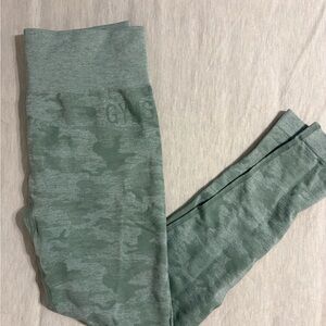 Light green Gymshark camo leggings